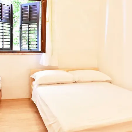Apartment Neva Tomas *
